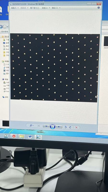 Mikrobohrungen auf dünnem Edelstahl durch Laser-Mikrobohren